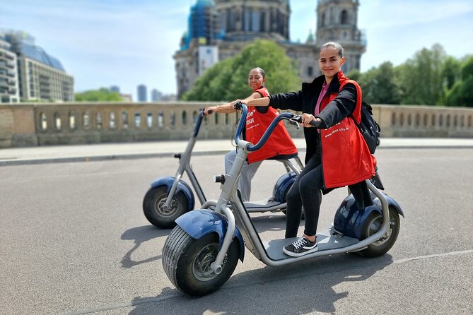 2 Hours Guided Hamburg E-Scooter Tour - Michel and St Michaelis: your first major story stop
