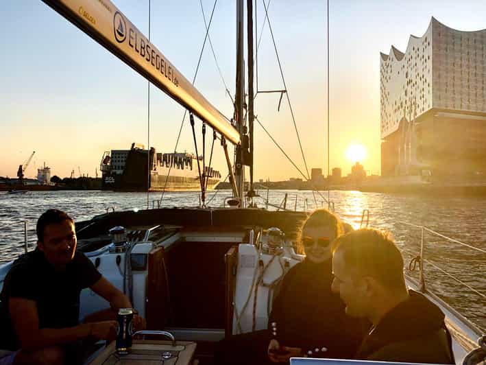 "After Work" - Sailing-Yacht Cruising Event, Hamburg/Elbe - Price and value: what $70 buys in Hamburg harbor reality