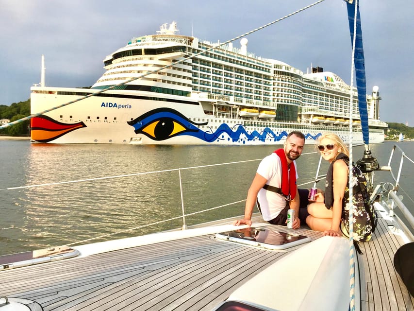 "After Work" - Sailing-Yacht Cruising Event, Hamburg/Elbe - Safety and comfort you can feel, not just read