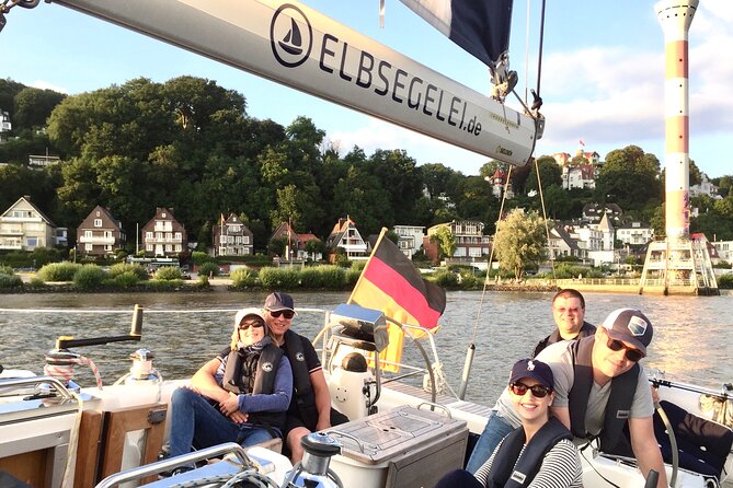 Authentic Sailingtrip "To the Gates of Hamburg" from Wedel - Willkomm-Höft, Blankenese shipwrecks, and Hirschgarten: scenic variety in one run