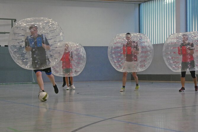 Bubble soccer in the center of Hamburg with beer / champagne - Who this is best for (and who should think twice)