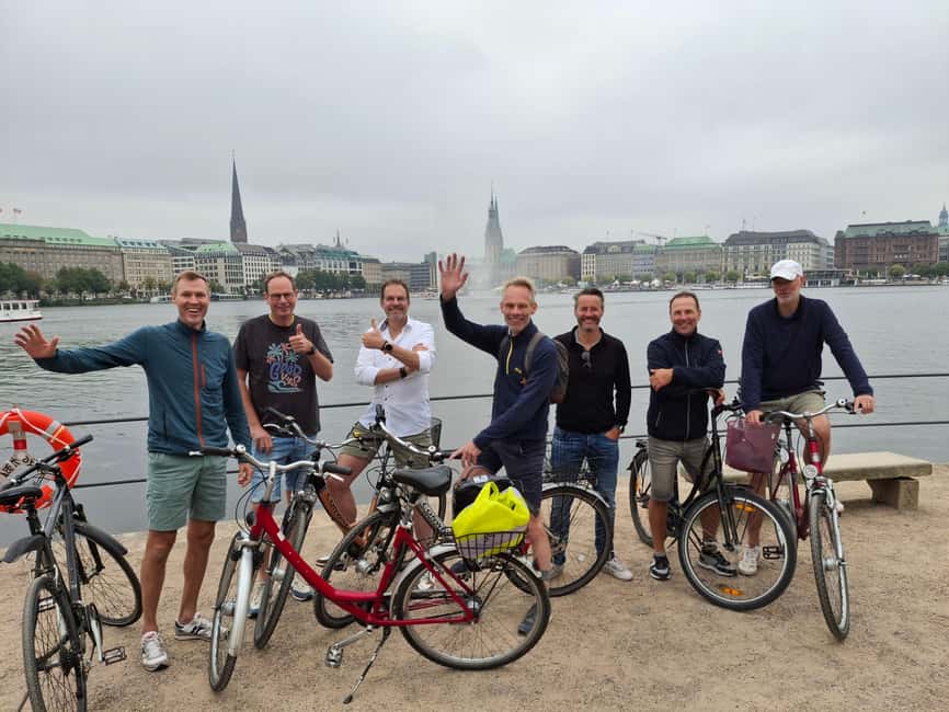 Celebs, Waterfronts and Nature Cycle Tour - Riding Hamburg’s Außenalster: the calm-water highlight