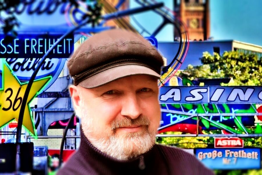 Die Kiez-Kapitän Reeperbahn & Beatles Kieztour Hamburg - Meeting Jens at Davidwache: start point, timing, and how it feels