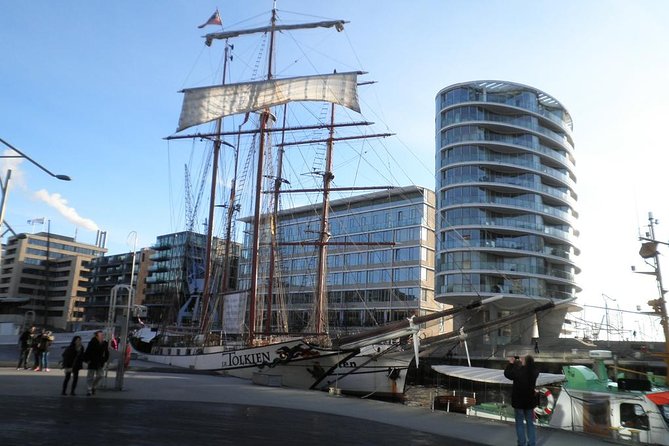 Down Town to Speicherstadt, HafenCity and Elbphilharmonie - Why This Downtown-to-Elbphilharmonie Walk Works