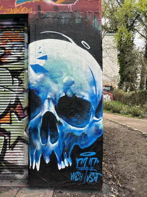 English guided insider tour through the Schanzenviertel - Insider Tips for Where to Eat and Drink (Same Night Value)