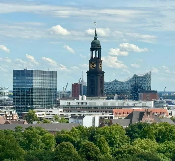 English guided insider tour through the Schanzenviertel - Getting the Most From a Face-to-Face Small Group Tour