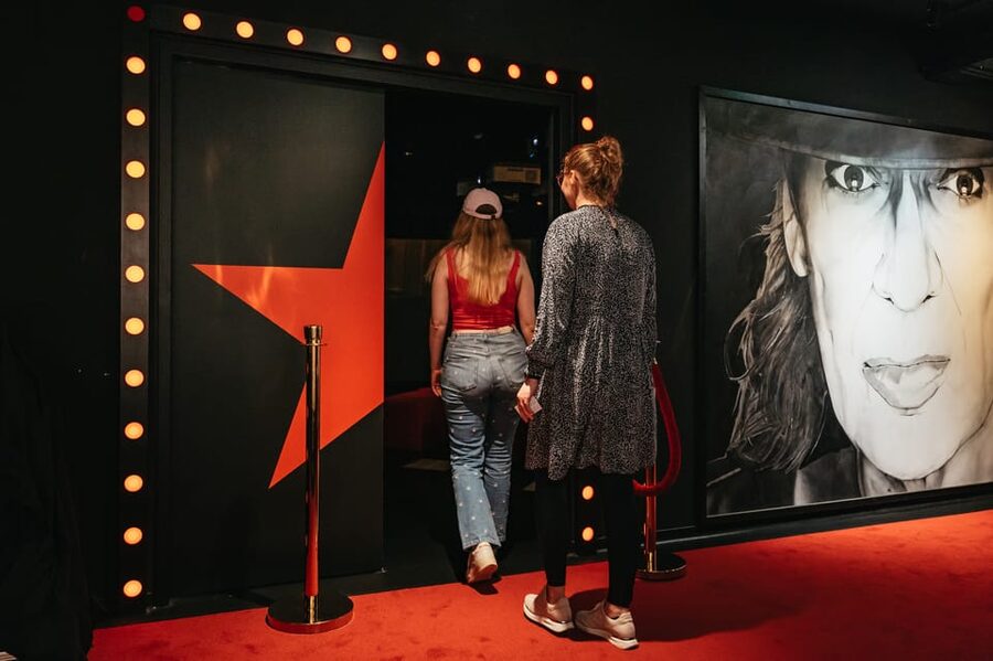 Express-Tour Panik City Udo Lindenberg Multimedia Experience - Boogie Park Studio: recording a hit you can make happen
