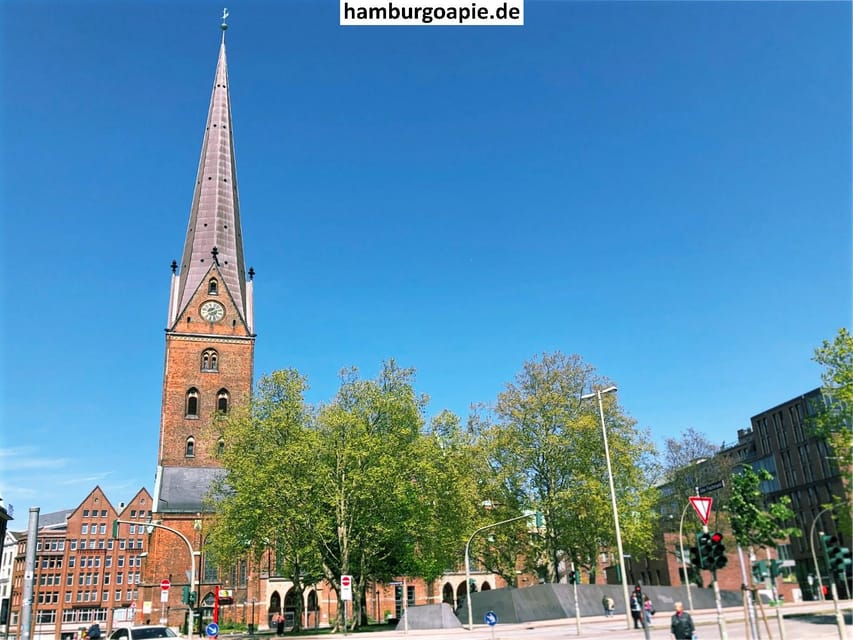 Free tour: Centro Histórico. Tú decides el precio al final - St. Nikolai Memorial: When Hamburg’s Past Feels Present