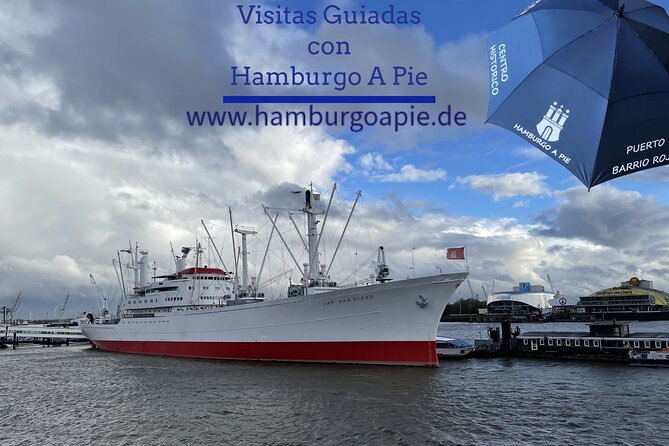 Free Tour: History of the Port, Red Light District and the Beatles - The Spanish-speaking guide is the real engine of the tour