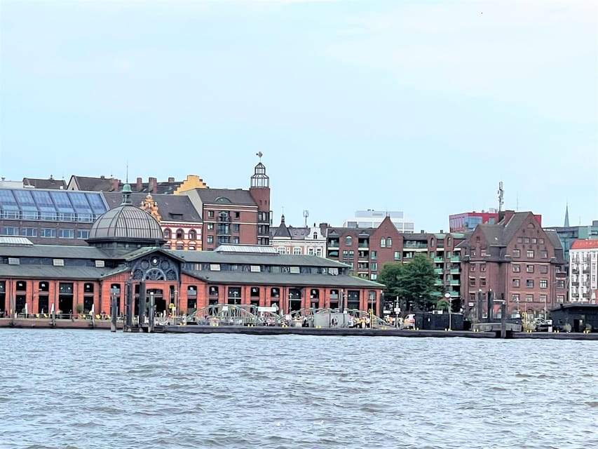 Free Tour: Port, Red Light District and Beatles. You decide how much to pay at the end - St. Pauli and the Red Light District: history, nightlife, and discretion
