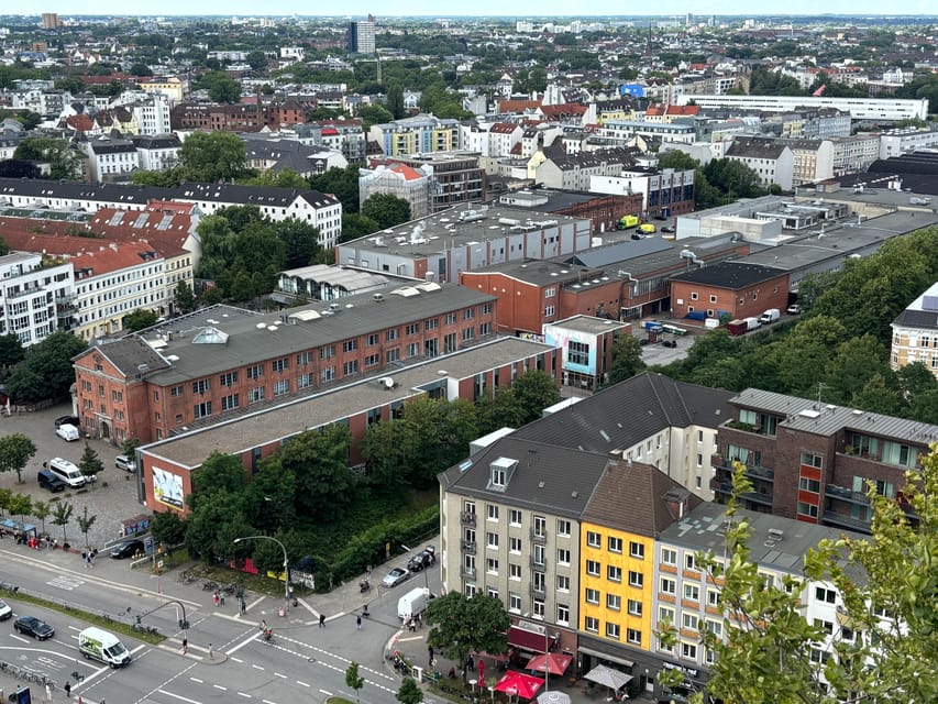 German guided insider tour of Hamburg's Schanzenviertel - Small alleys and backyards: the Schanze you don’t stumble into