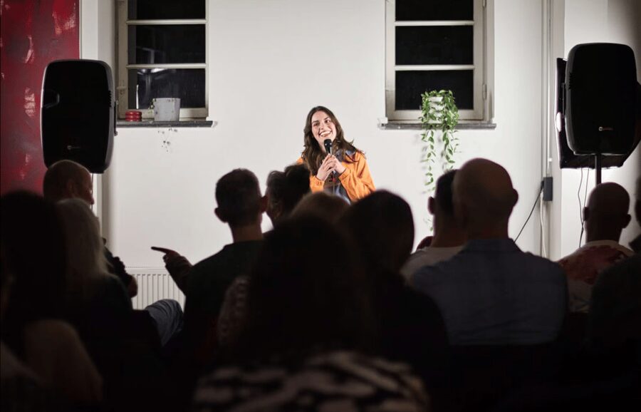 GET UP Comedy in Hamburg - Life is too short not to laugh! - The Reeperbahn open mic at Lustig Comedy Club (Monday 8 pm)