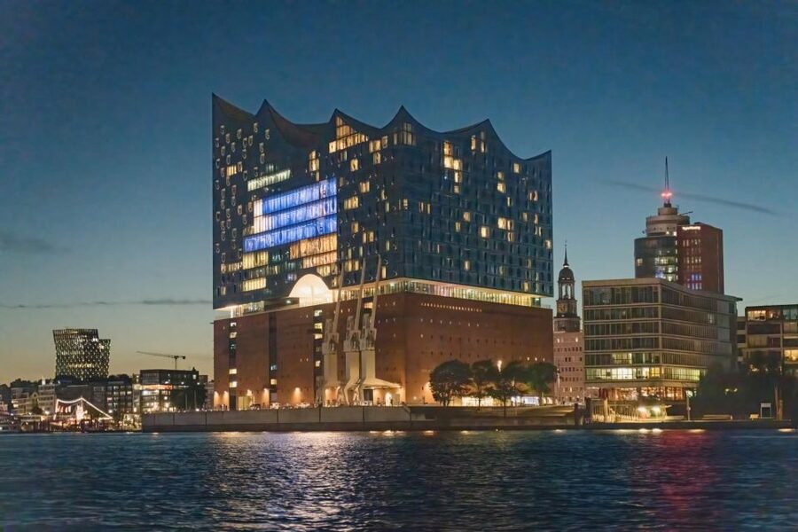 Hamburg: 1.5-Hour Evening Lights Harbour Cruise on a Ship - Price and Value: Is $29 for 90 Minutes Worth It?