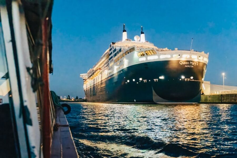 Hamburg: 1.5h Grand Harbor Evening Lights Cruise - Final call: should you book the Hamburg Grand Harbor evening lights cruise?