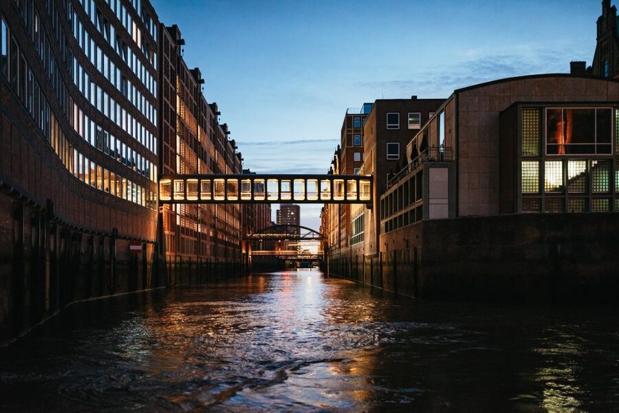 Hamburg: 1-Hour Harbor Evening Lights Cruise - St. Pauli Piers to Überseebrücke: museum ships and big-ship silhouettes
