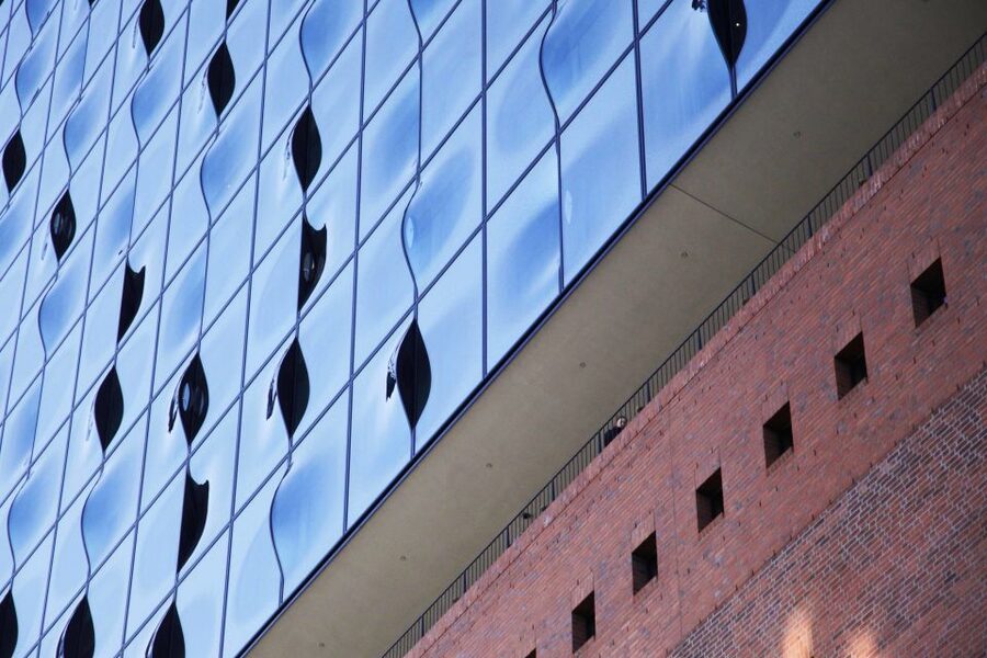 Hamburg: 2.5-Hour Discovery Tour - Getting Oriented at Mönckebergstraße: What the 2.5 Hours Really Feels Like