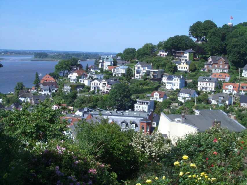 Hamburg: 2-Hour Blankenese Walking Tour - Starting at Blankenese station and setting a smart pace