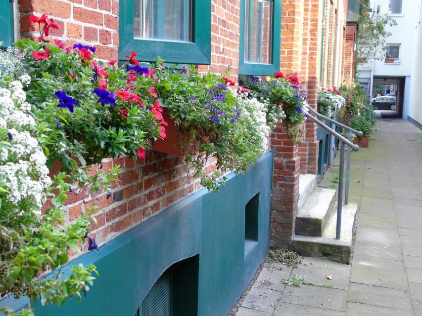 Hamburg: 2-Hour St. Georg Walking Tour - Lange Reihe’s café streets: where the neighborhood feels current