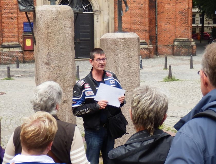 Hamburg: 2-Hour St. Georg Walking Tour - Mosques and the Catholic Cathedral: religion as visible street life