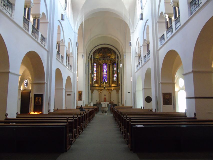 Hamburg: 2-Hour St. Georg Walking Tour - How the guide turns streets into history you can remember