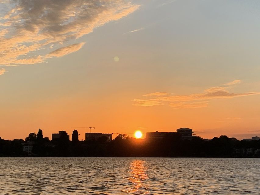Hamburg: Alster River Sailboat Tour with Sundowner - The Hamburg views that land best from the river