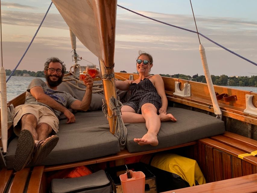 Hamburg: Alster River Sailboat Tour with Sundowner - Price and value: why $45 can feel fair for a skyline sail