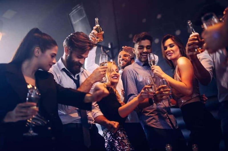 Hamburg Bachelor(ette) Premium Party with Night PubCrawl - Key points to know before you go