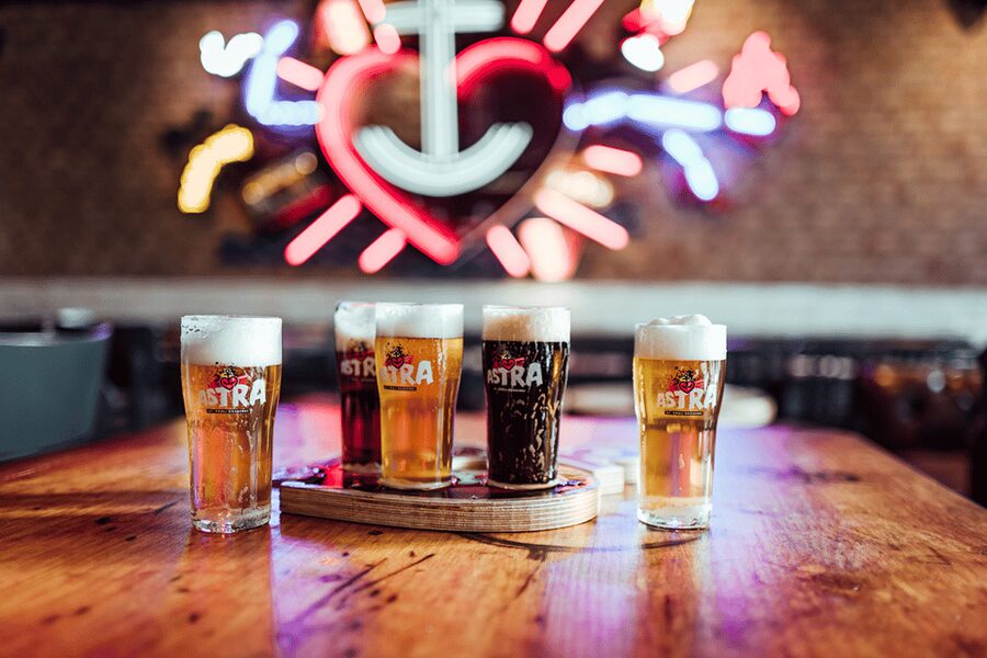 Hamburg: Beer Tour in english - St. Pauli on foot: meeting by the Hard Rock and getting your bearings fast