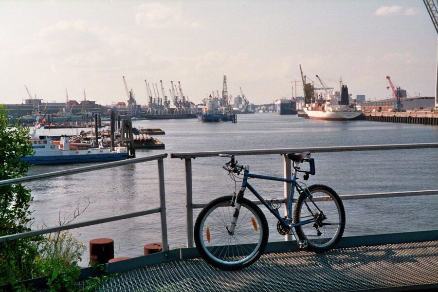 Hamburg: Bike Tour of the Speicherstadt & Old Harbor - Chilehaus to Speicherstadt: historic cranes, port edges, and real water views