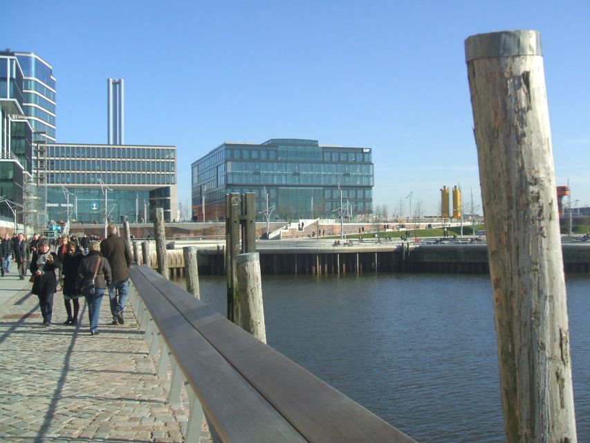 Hamburg: Bike Tour of the Speicherstadt & Old Harbor - The old Elbe Tunnel and the return toward St. Pauli