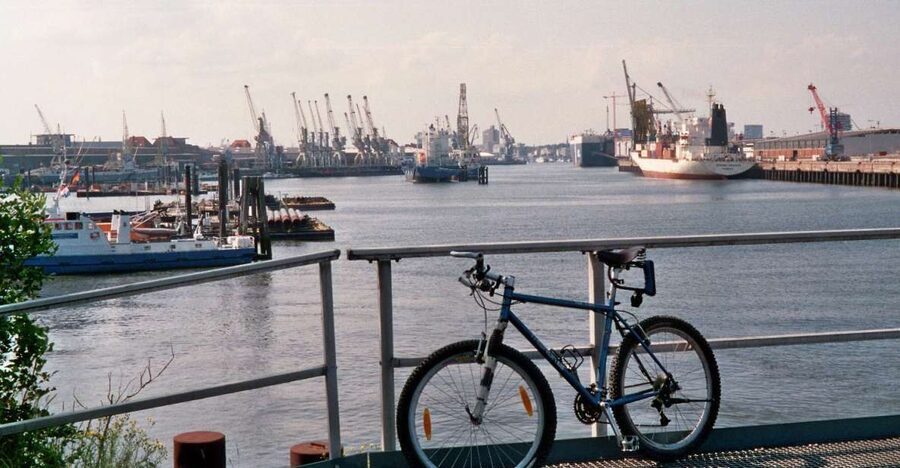 Hamburg: Bike Tour of the Speicherstadt & Old Harbor - Meeting at Schlüterstraße 11 and getting set up fast