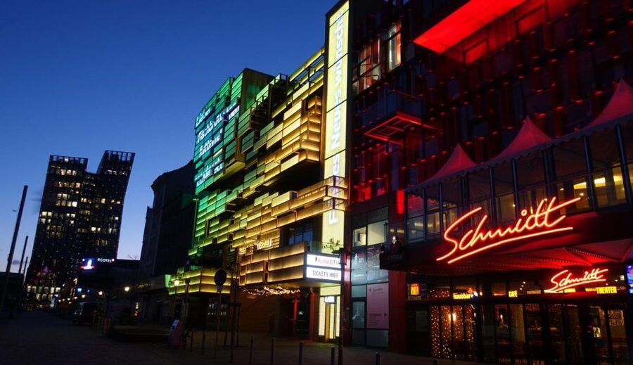 Hamburg Combi: 1,5h Evening Cruise & 2h Reeperbahn Tour - FAQ