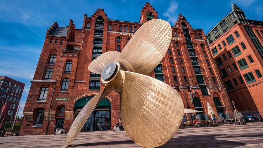 Hamburg: Discover Hamburg from landmark to landmark - Speicherstadt: the UNESCO warehouse city you can actually walk through