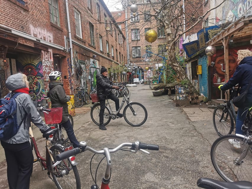 Hamburg: Downtown, Alster & Creative Neighborhoods by Bike - Starting from the University area: bikes, time, and a smooth launch