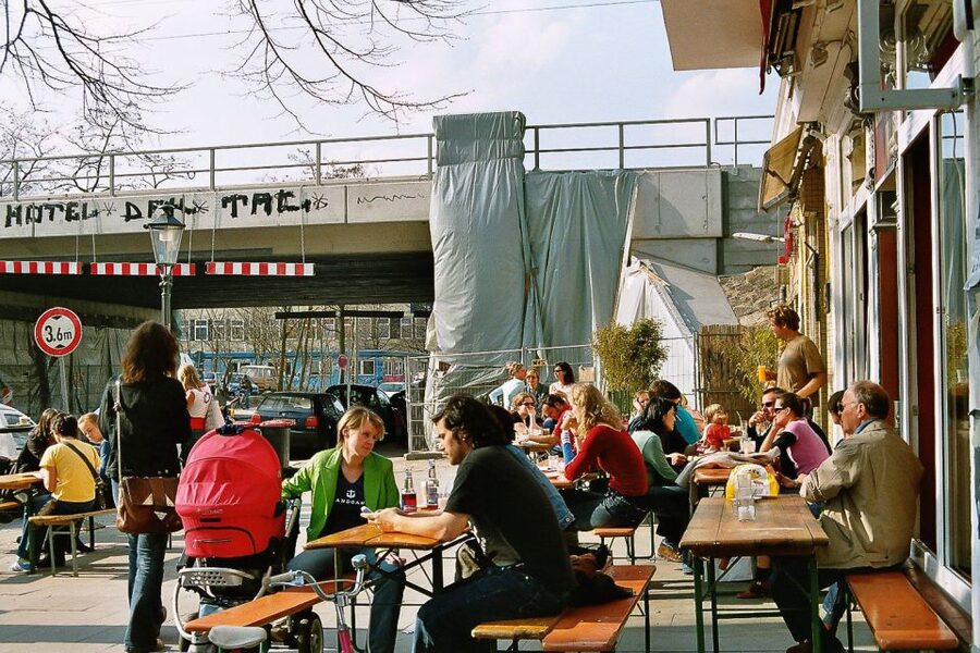 Hamburg: Downtown, Alster & Creative Neighborhoods by Bike - Price and value for $43: what you actually get in 210 minutes
