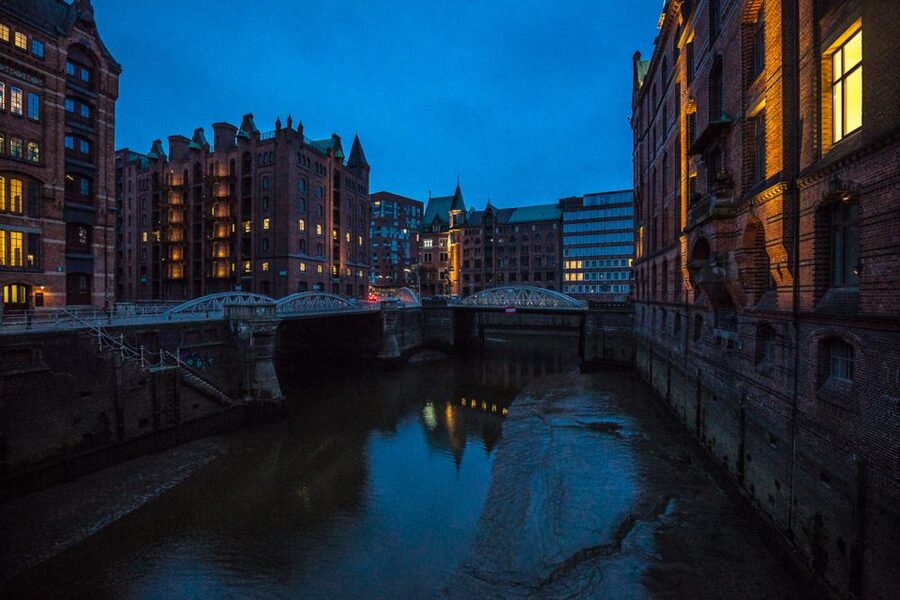 Hamburg: Eerie Speicherstadt Tour - Making sense of puzzling signs and symbols in Hamburg