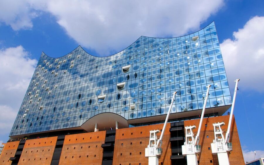 Hamburg: Elbphilharmonie Highlights and Plaza Guided Tour - Elbphilharmonie Exterior Briefing: The Architecture and the Cost Story