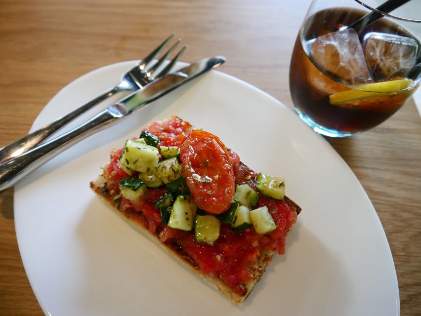Hamburg: Elbphilharmonie Plaza and HafenCity Food Tour - Starting at Überseequartier: your first tastings in a future-facing district