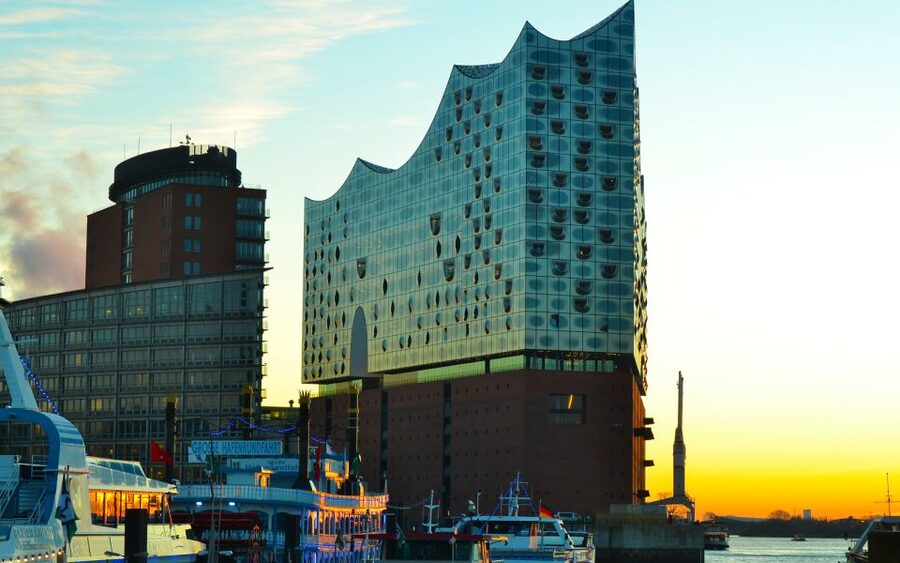 Hamburg: Elbphilharmonie Plaza, Highlights & Surroundings - Key Details You’ll Notice Right Away