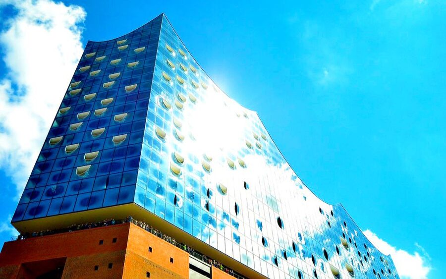 Hamburg: Elbphilharmonie Plaza, Highlights & Surroundings - Getting Started at Kehrwieder 12: Easy to Find, Easy to Miss