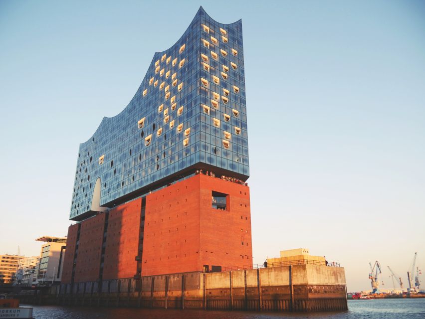 Hamburg: Elphi Plaza Guided Tour with Störtebeker Beer - Value and timing: why $34 for an hour can make sense