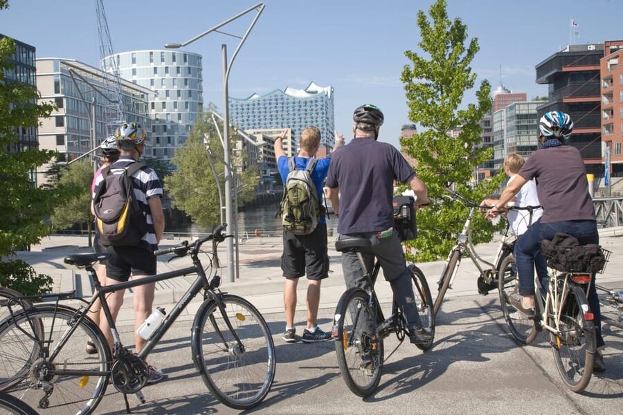 Hamburg: Guided Bike Tour - Reeperbahn and St. Pauli: Finishing With Energy
