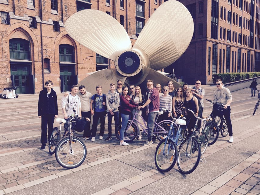 Hamburg: Guided Bike Tour - How the Guides Make the Difference (Ingo, Martin, and the Calm-Info Style)