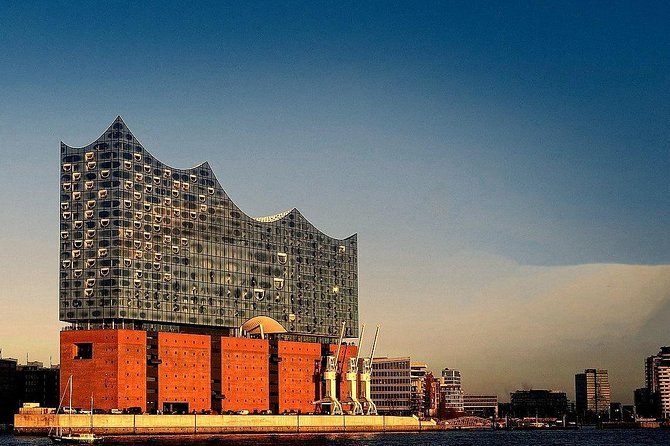 Hamburg Guided Bike Tour: Tradition and Modernity, Elbphilharmonie (min.4) - Who should book this Hamburg bike tour