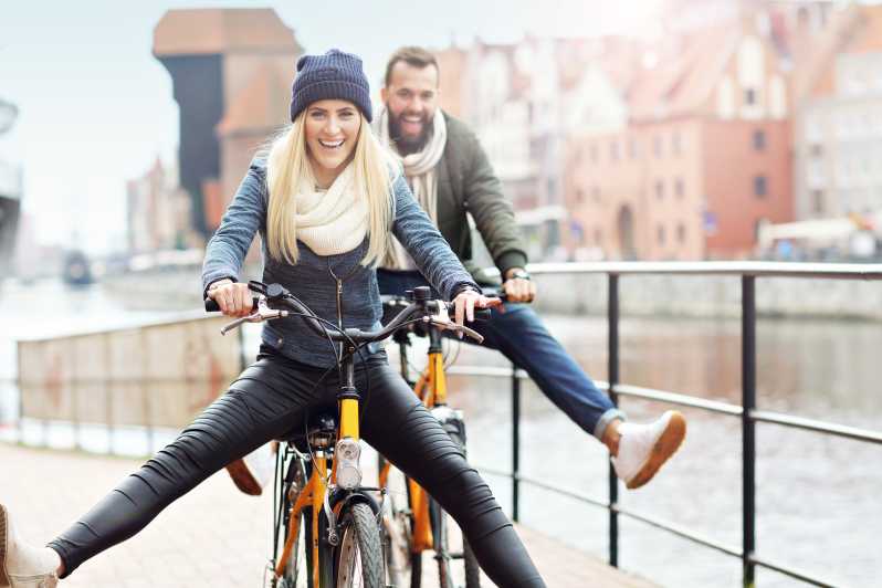 Hamburg: Guided Bike Tour - Town Hall, Jungfernstieg, and the Alster: Classic Hamburg at Bike Speed
