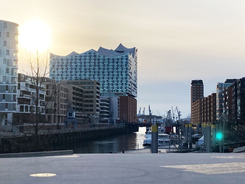 Hamburg: Guided Walking Tour in Danish - Key Highlights at a Glance
