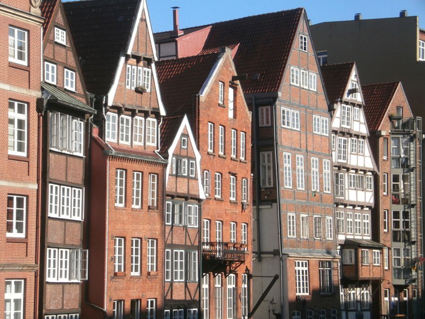 Hamburg: Guided Walking Tour in Danish - HafenCity: From Working Port to Modern District