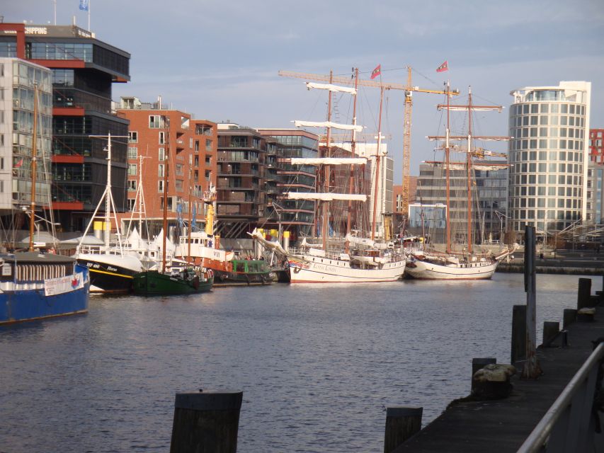 Hamburg Harbor: 3.5-Hour Guided Tour by Bike - Getting Rolling from St. Pauli at Gebrüder Wolff Platz