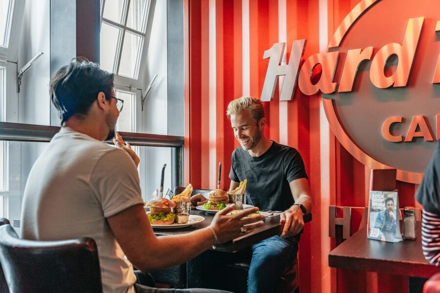 Hamburg: Hard Rock Cafe Skip-the-Line Meal - Key highlights at a glance