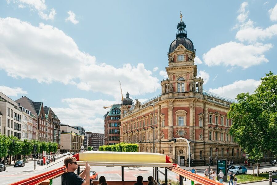 Hamburg: Hop-On Hop-Off Bus with Alster or Harbor Cruise - Picking the right water option: harbor cruise vs Alster lake tour